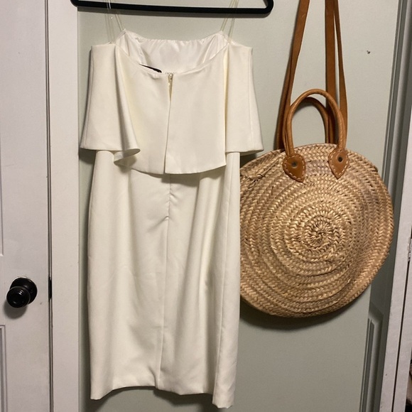 DO+BE | Strapless White/Ivory Dress - Clear straps Optional - Slit - Medium - Picture 6 of 6